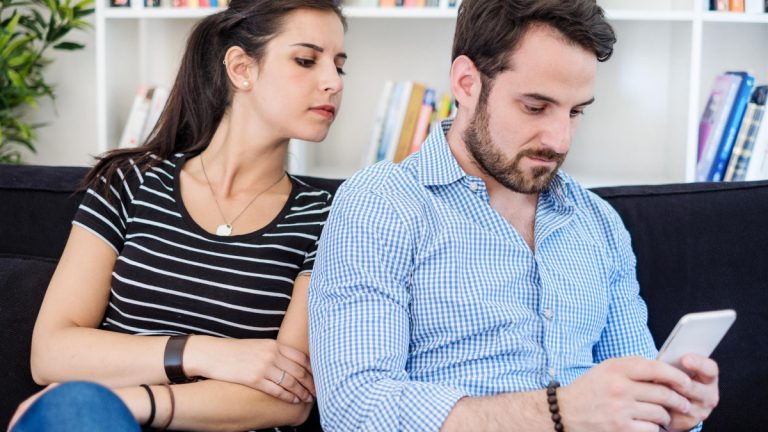 Comment rendre un homme Cancer jaloux ?