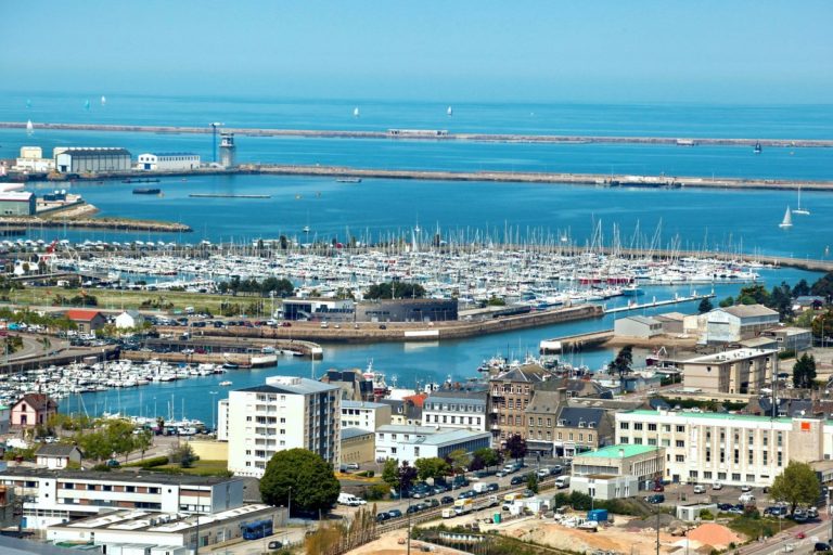 Consultation voyance à Cherbourg : Quels sont les voyants de confiance ?